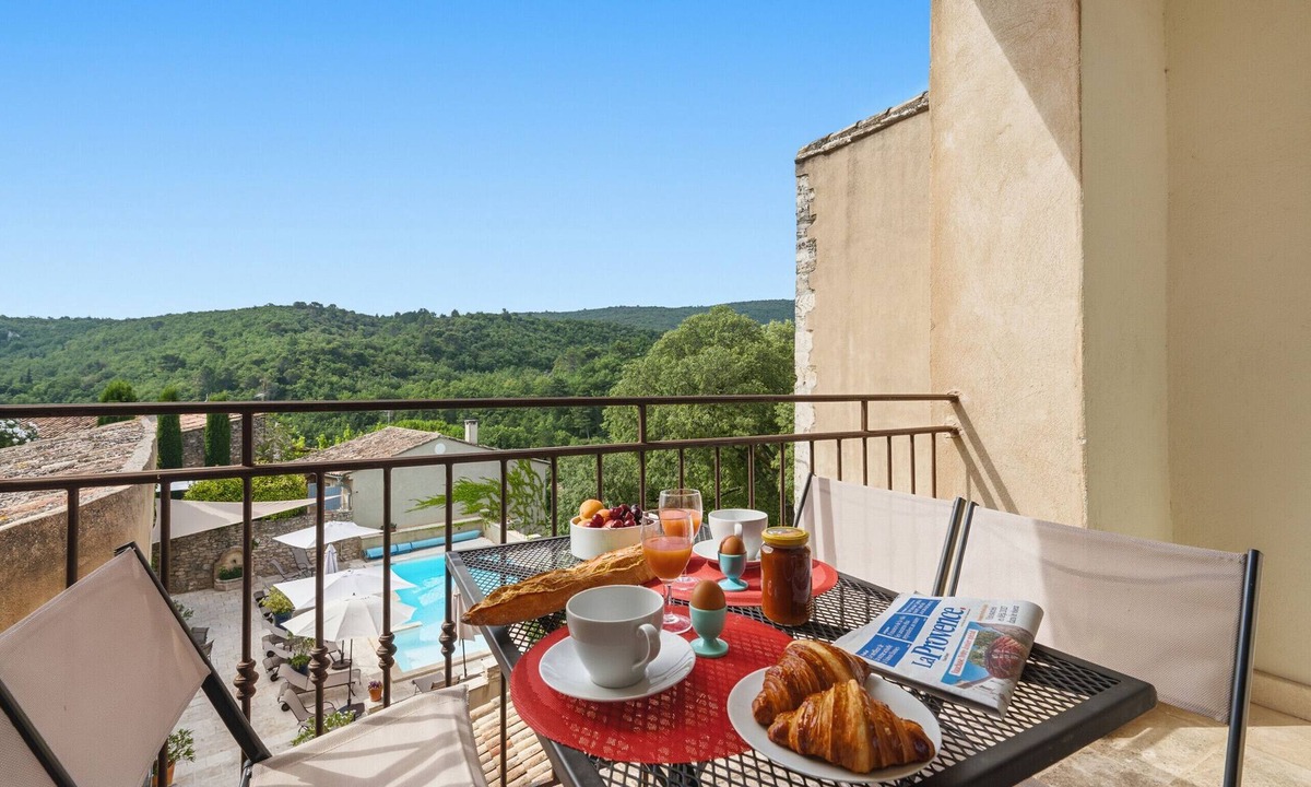 Bonnieux Apartment | Le Capitaine Apartment in the heart of Bonnieux