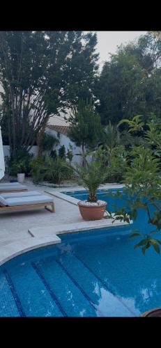 Salon-de-Provence Hotel | Le Clos du Soleil