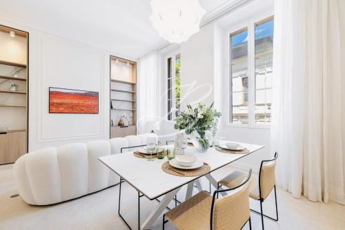 Carnot Apartment | Le Mané - Haussmannien Centre Cannes accommodation