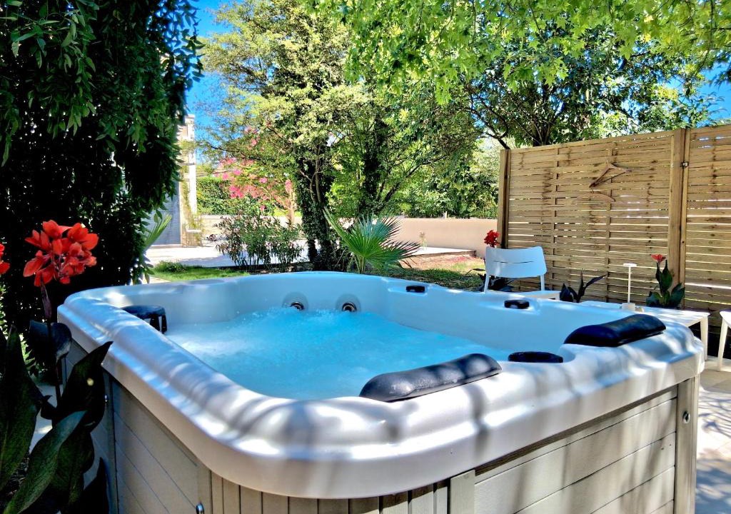 Saint-Etienne-du-Gres House | Le Petit St Roch