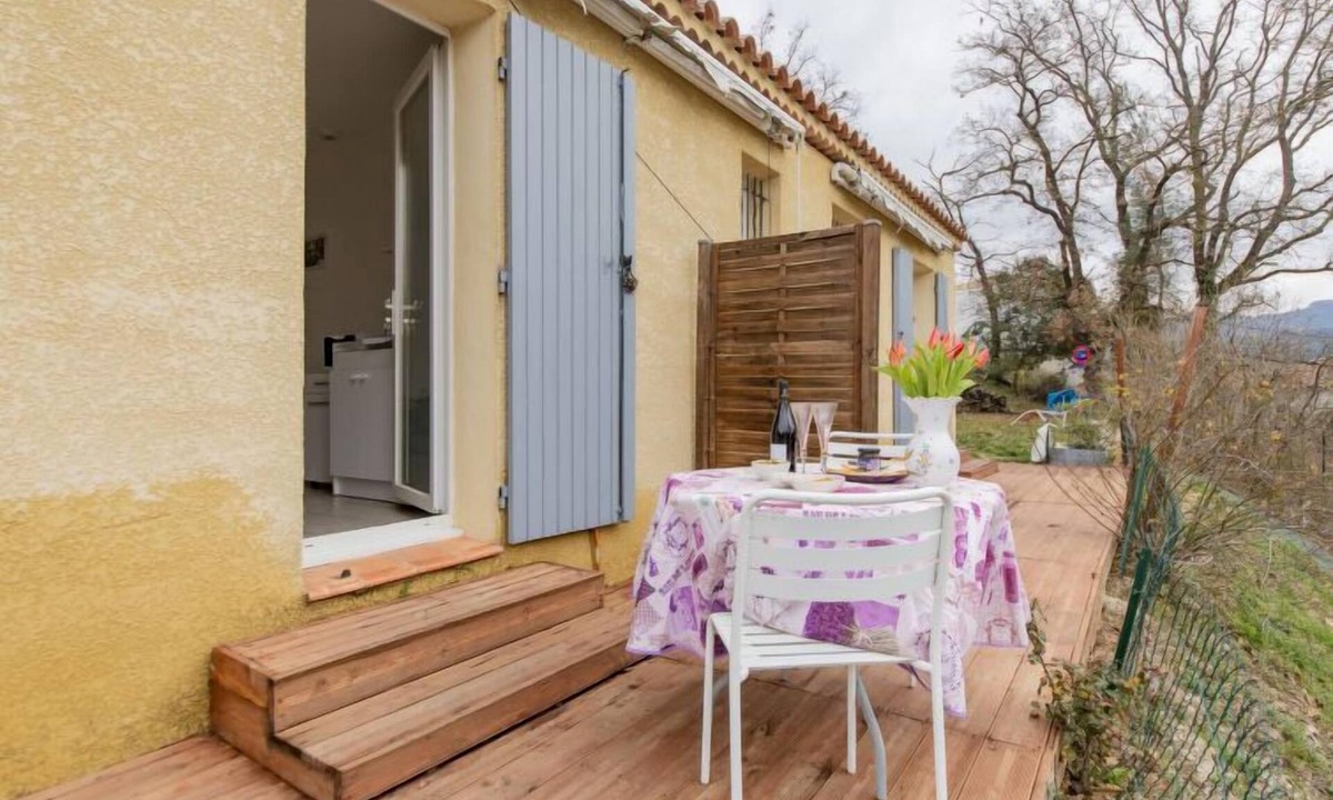 Gardanne Apartment | Le petit Verdillon by Interhome