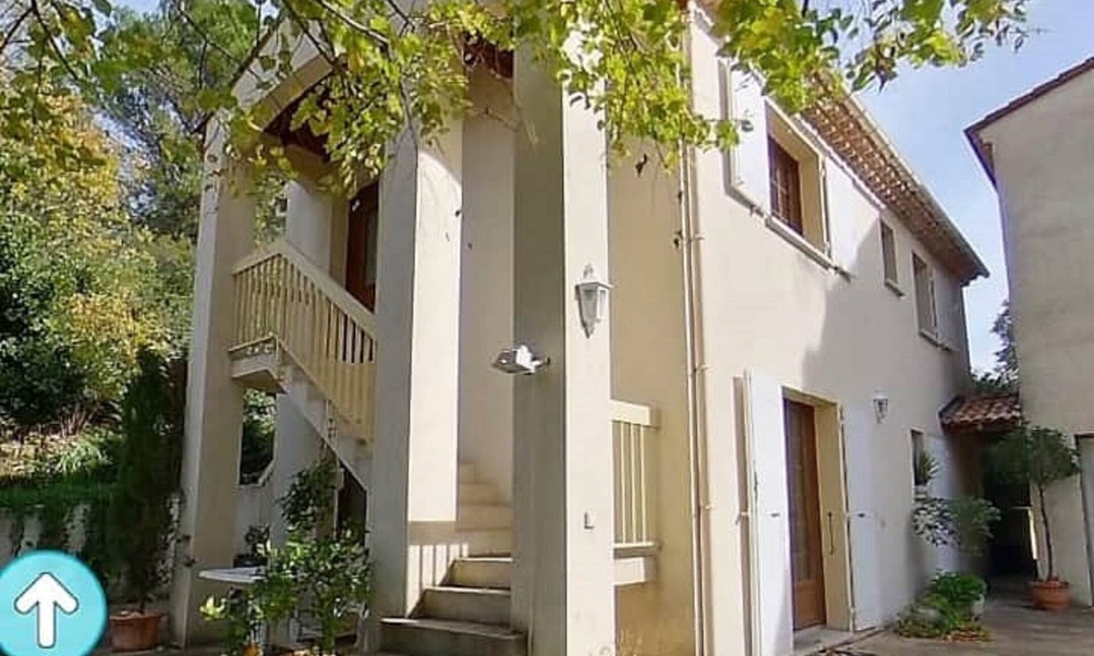 Les 3 Ponts Apartment | LE TRAJAN: Quiet & popular location; Swimming pool, garrigue, Provence.