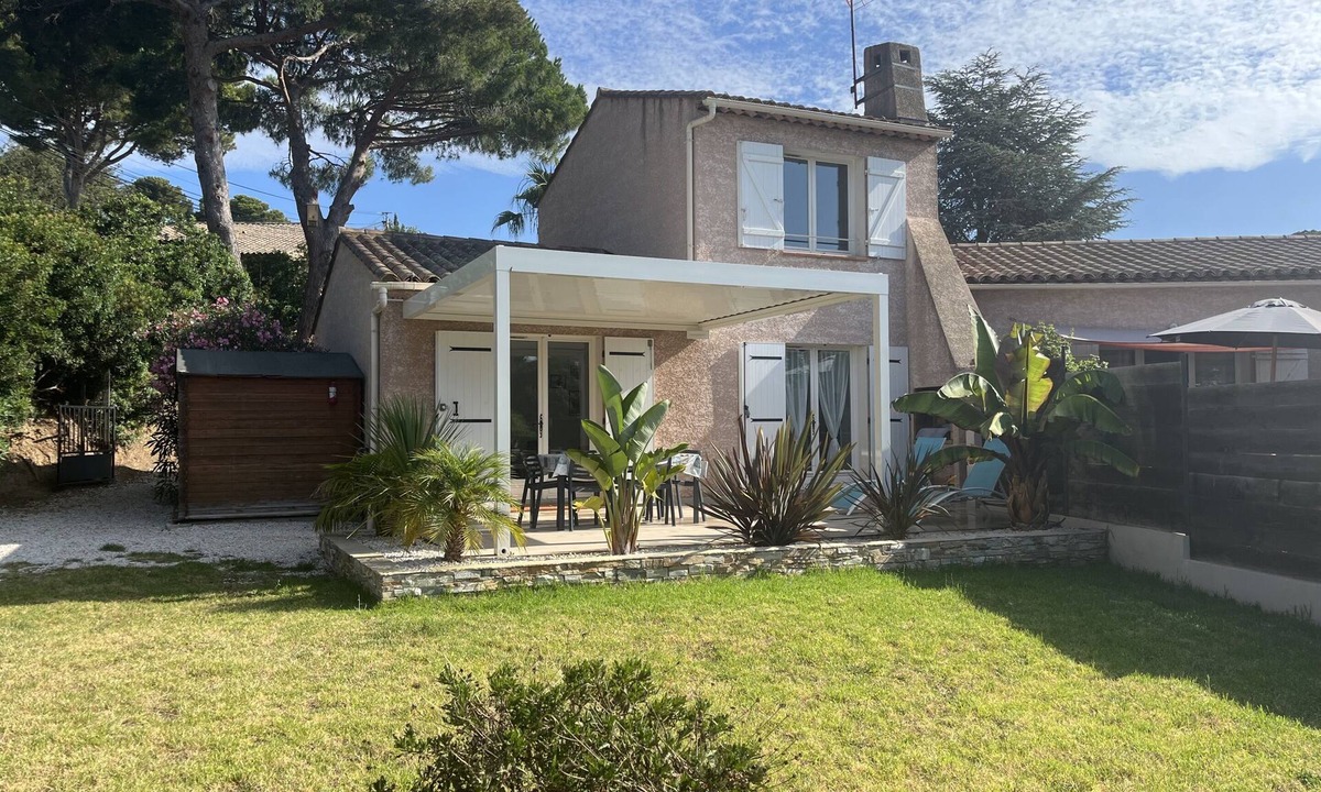 Giens Villa | Le Verger, family villa in the vineyard