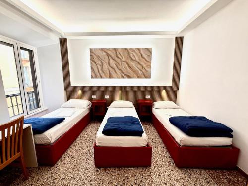 Rione XVIII Castro Pretorio Hostel | Legend R.G.
