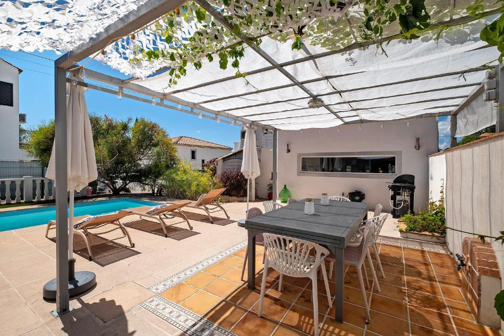 Boulouris-sur-Mer Bed & Breakfast | Les Arbousiers