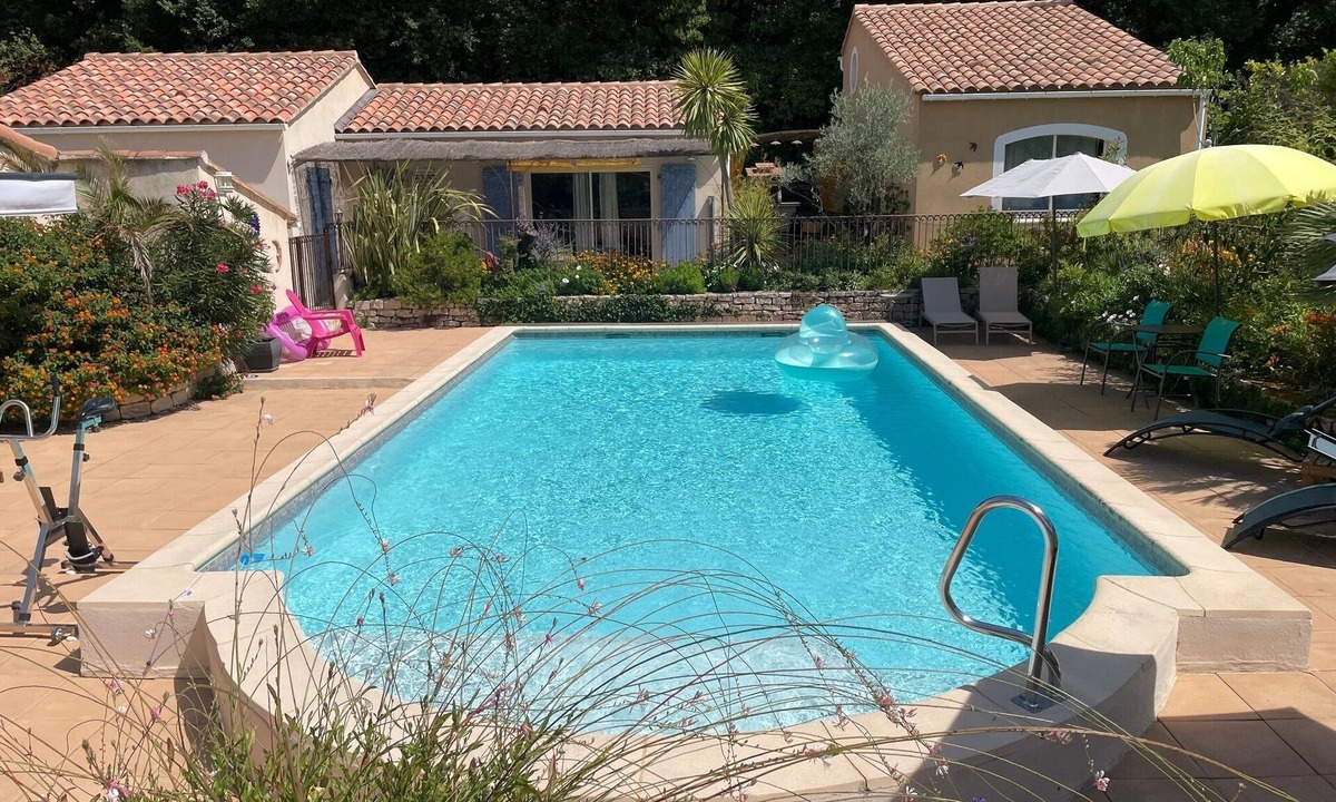 Eyragues House | Les Hauts D'eyragues : Gîte Rêverie