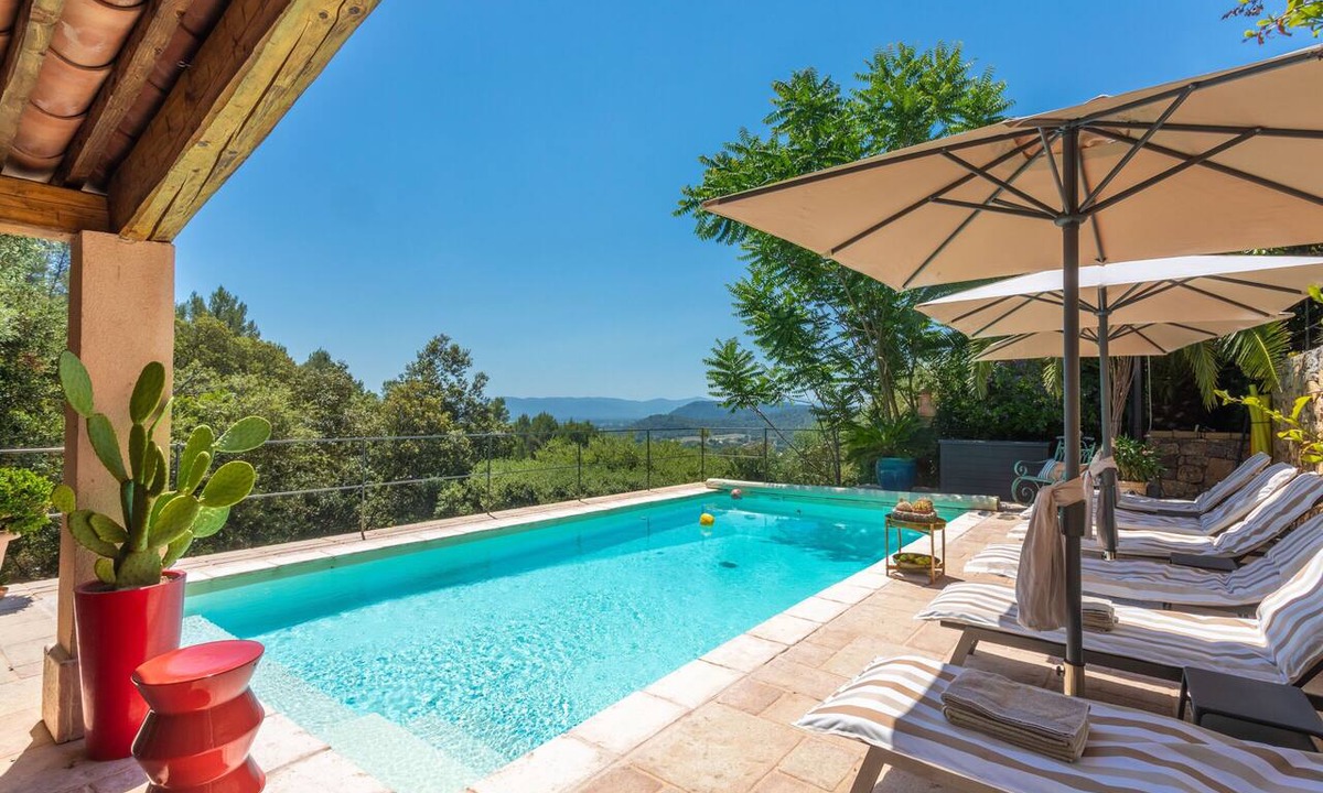 Taradeau Villa | “Les Hauts De Taradeau”: Mountain View with Stunning Private Pool