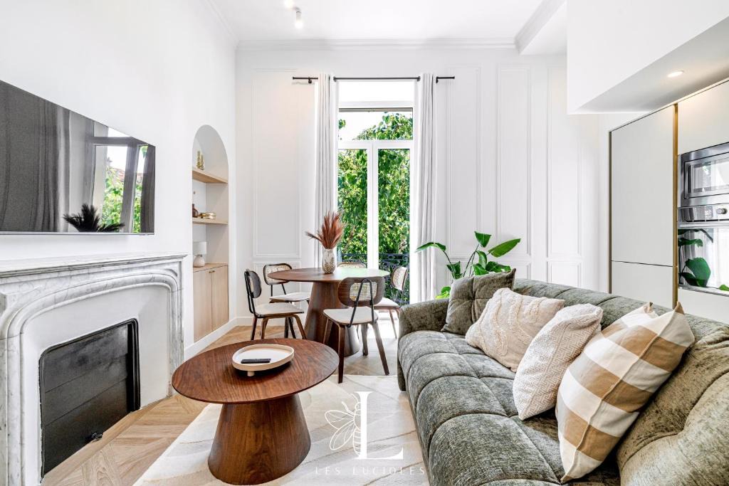 Carnot Apartment | Les Lucioles 5- Luxury 2-Bedroom Apartment