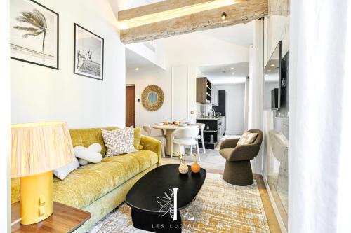 Carnot Apartment | Les Lucioles 8 - Luxury 1 - Bedroom Apartment