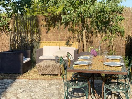 Garrigues-Sainte-Eulalie Apartment | Les OLIVETTES d'UZES à Garrigues Sainte Eulalie