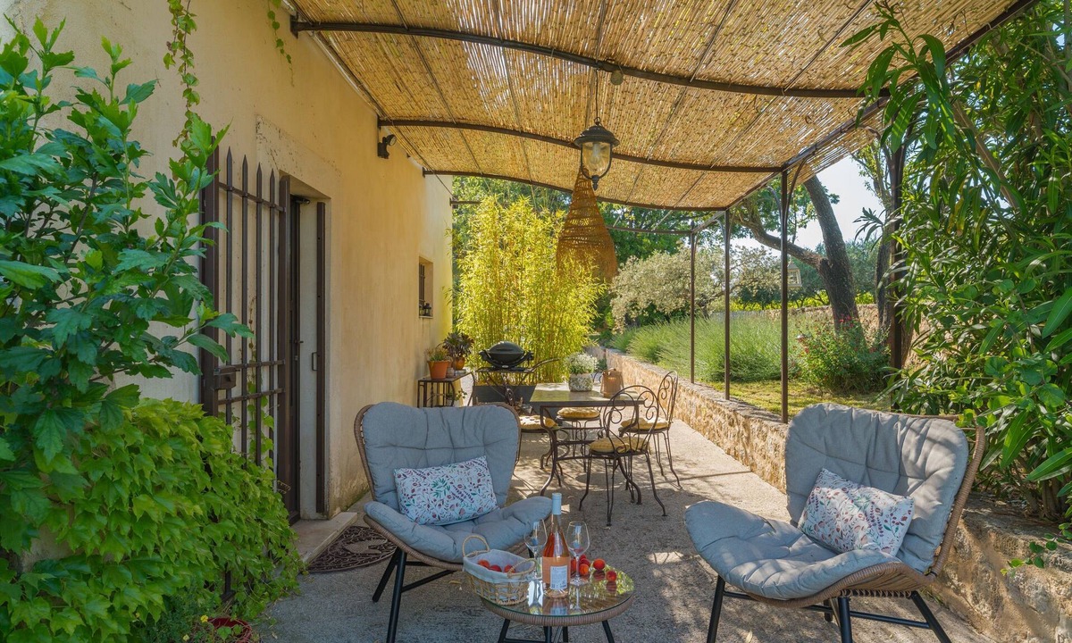 Saint-Cannat House | Les Olivandes Cottage with Pool