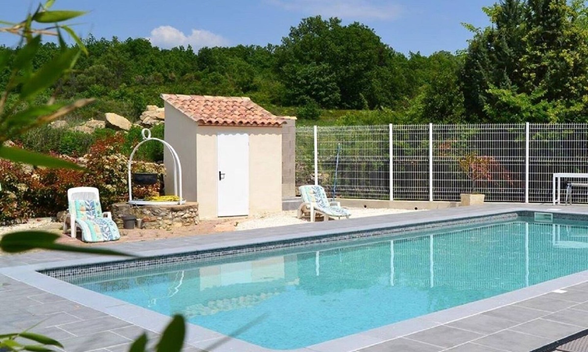 Saint-Dezery Apartment | Les Olivettes - Gite Nature