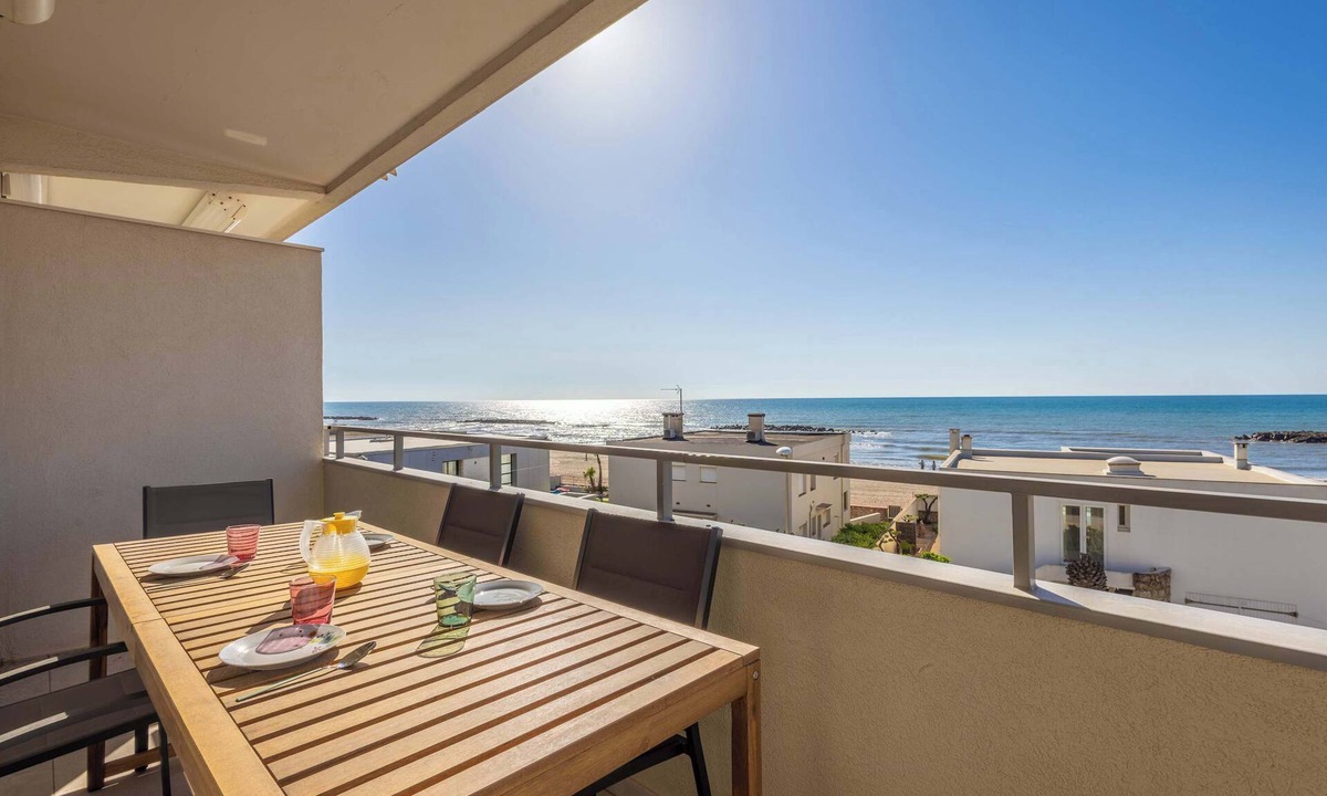 Valras-Plage Apartment | Les Vagues Bel Appartement Vue Mer avec Acces Plage