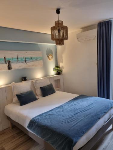 Pierrefeu-du-Var Hotel | Logis Hôtel La Clé Des Songes