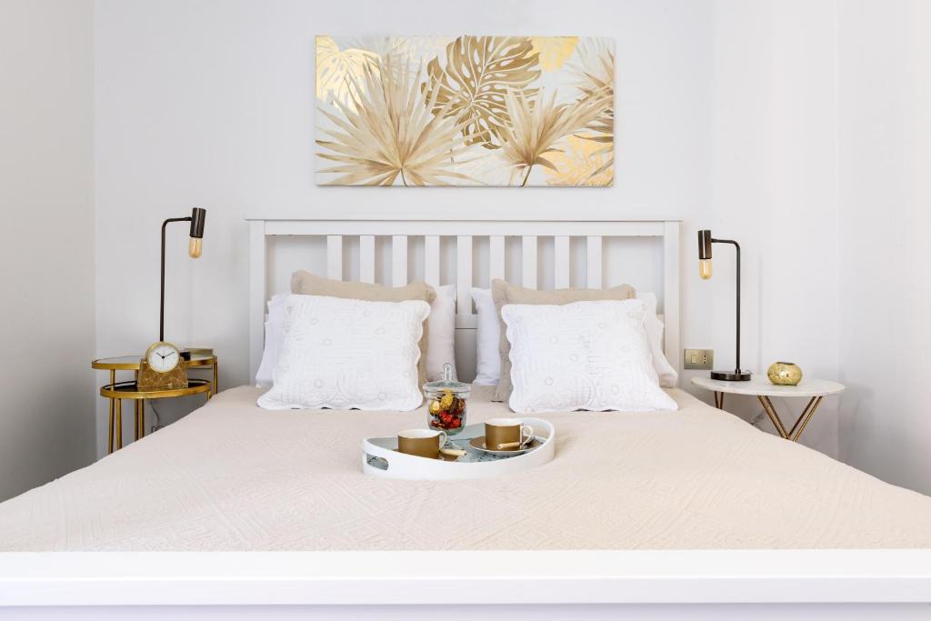 Como Apartment | Lora Como Apartment, free private parking, self check in
