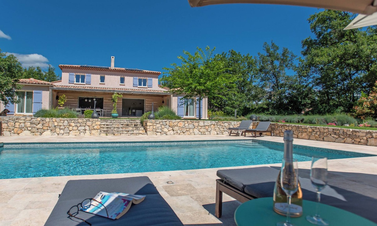 Tourrettes Villa | Luxurious villa with beautiful garden and pool