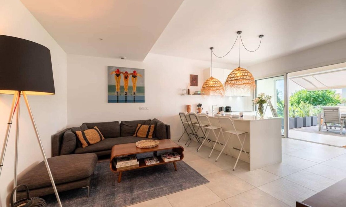 Cap-d'Antibes Apartment | Luxury Apartment in Juan les Pins