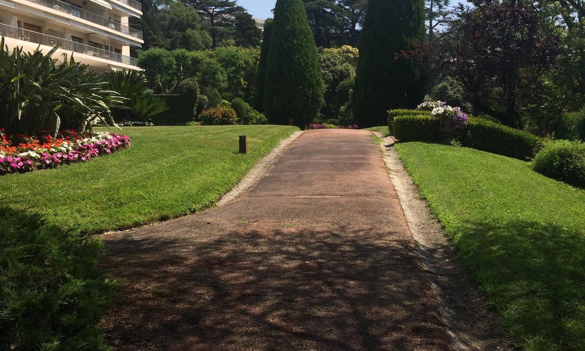 California - Pezou House | Magnificent apartment of 150 m2 in residence with swimming pool and landscaped park
