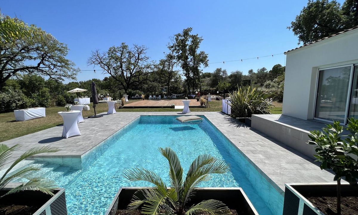 Les Maillans Villa | Magnificent villa close to many centers of interest