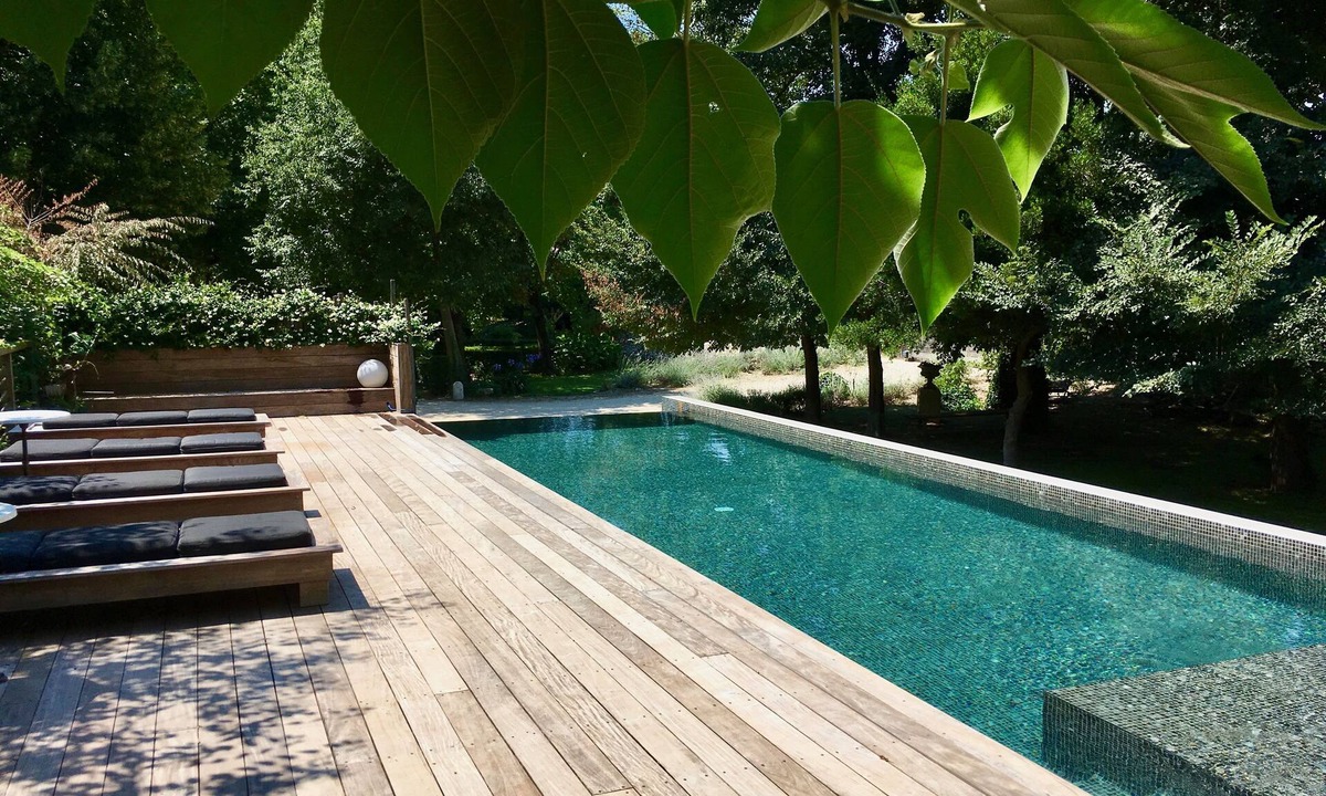 Gemenos House | Magnificent Gîte with infinity pool at Château de Jouques