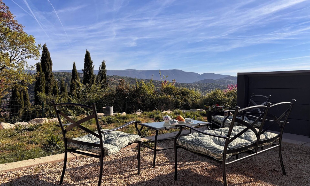 Apt House | MAISON AVEC VUE - LUBERON -PISCINE ET RANDONNÉE