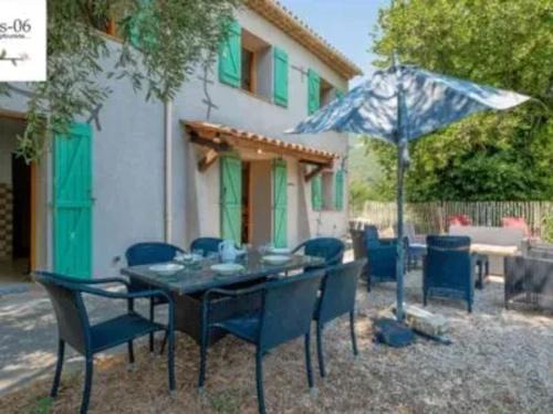 Le Bar-sur-Loup House | Maison conviviale avec jacuzzi à Le Bar-sur-Loup
