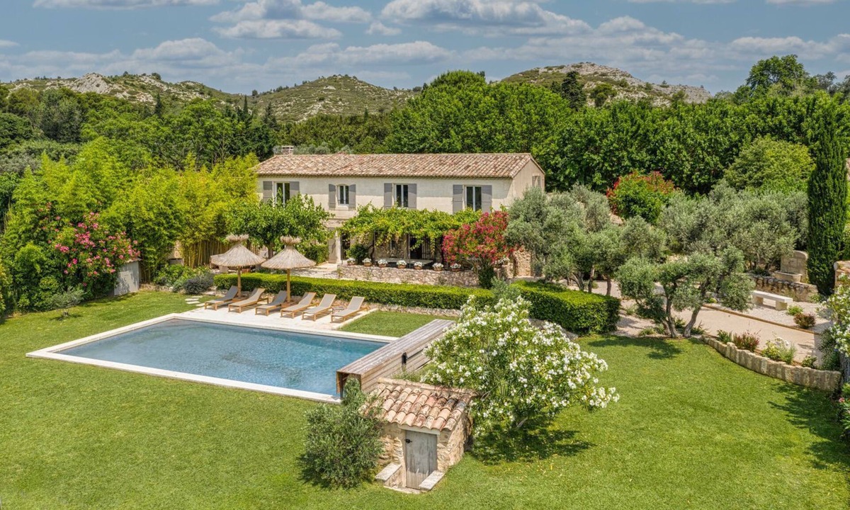 Maussane-les-Alpilles Villa | Maison De Bois - Five Bedroom Villa, Sleeps 10
