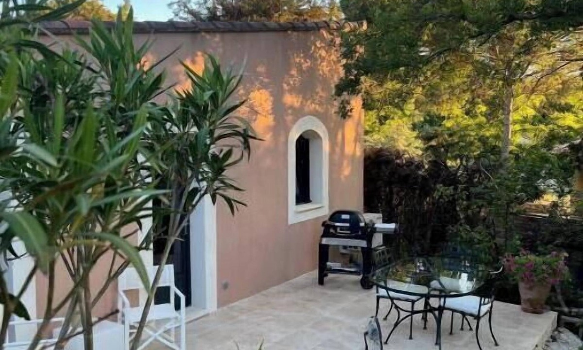 Robion Villa | Maison Pour 2 Personnes, Calme et Détente au Pied du Luberon !