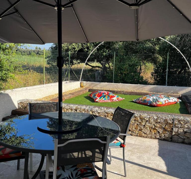 Orgon House | Maisonnette et Campagne Provençale, avec Piscine