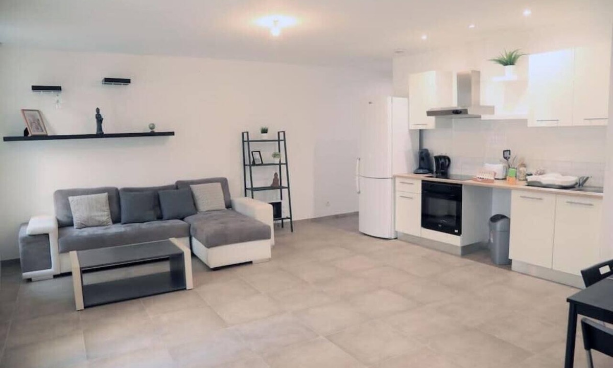 Le Camas Apartment | Marseille Getaway - Near the Old Port