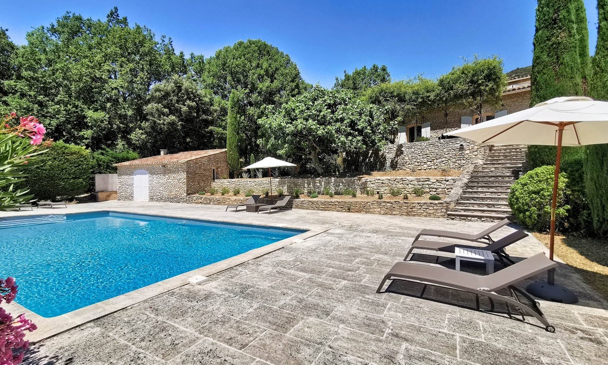 Lourmarin House | Mas de charme, Luberon, landscaped garden and swimming pool