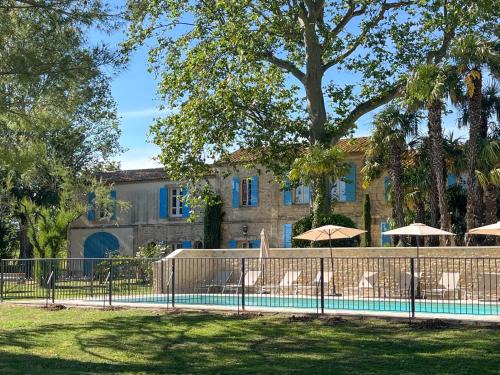 Arles Villa | Mas Dou Rose, ferme avec piscine près des Alpilles