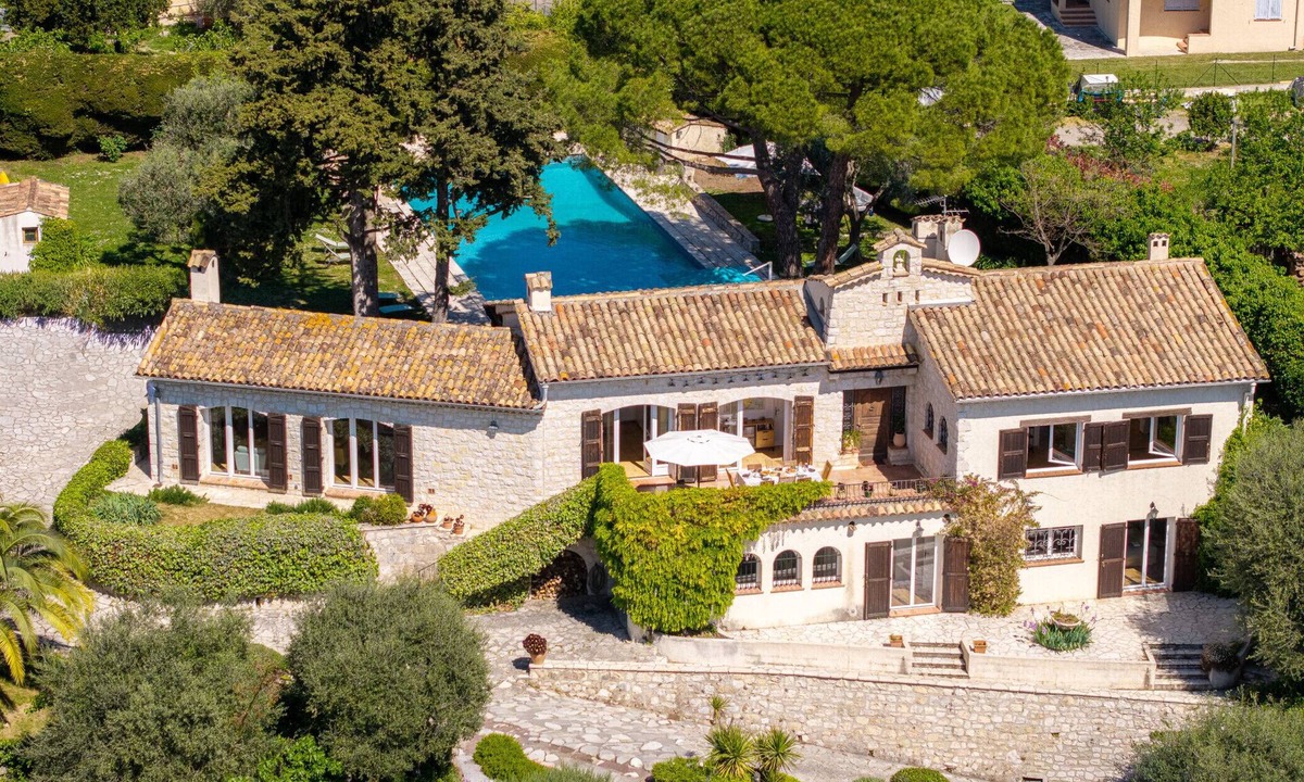 Tourrettes-sur-Loup Villa | Mas du Soleil | 25m Pool & Sea View