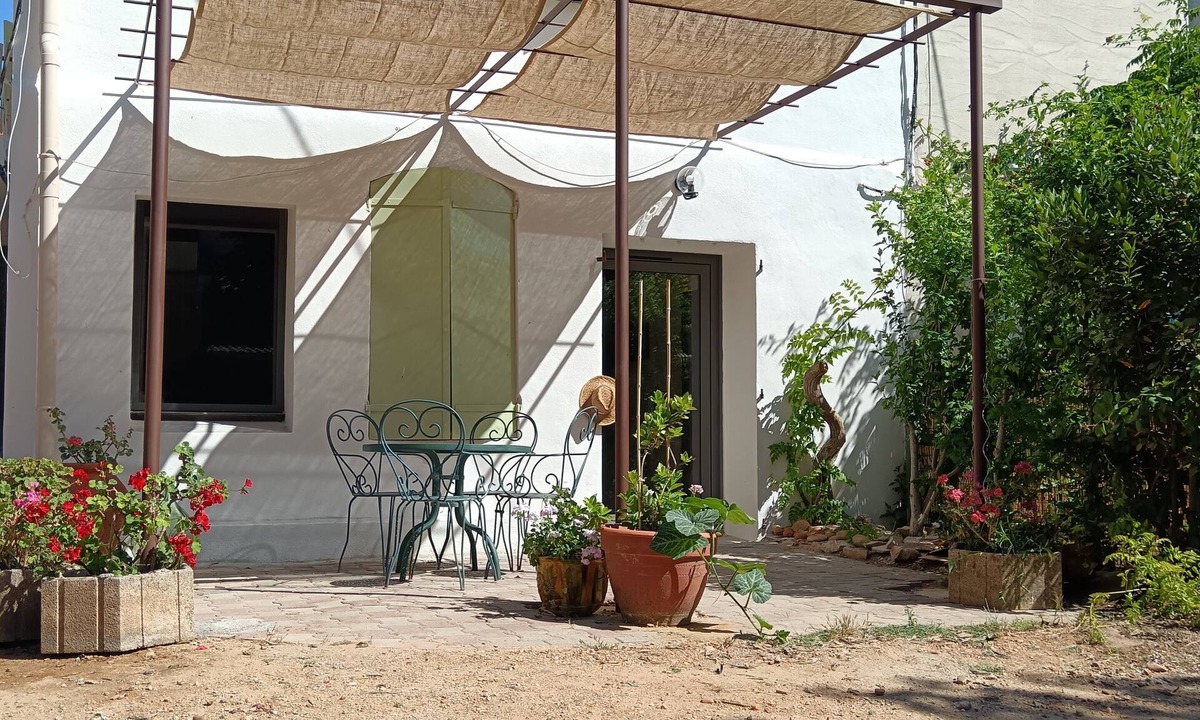 Gallician Other | Mas in the middle of vineyards, ideally located between Camargue and Provence.