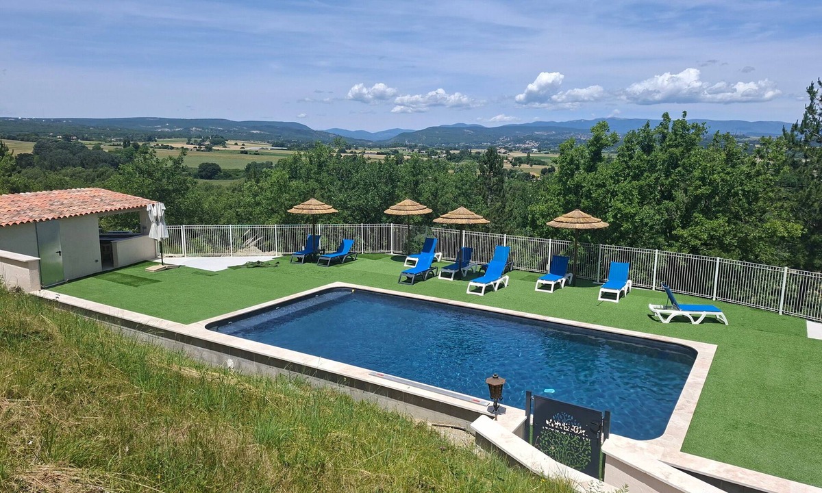 Dauphin House | Mas la bella vista – The Art of Living