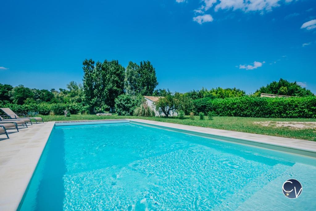 Saint-Quentin-la-Poterie House | Mazet au calme -Piscine privée-Grand jardin arboré
