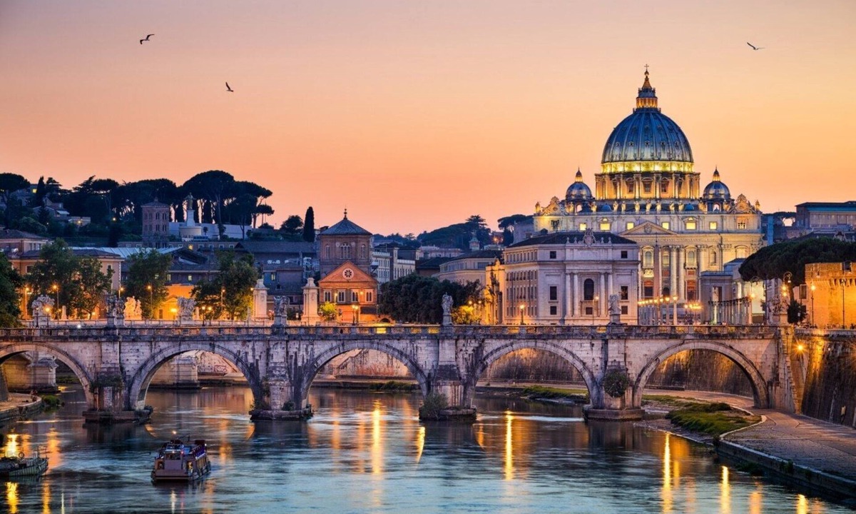 Vatican Apartment | METERS FROM THE VATICAN MUSEUM - IN THE HEART OF ROMA - 6 BEDROOM