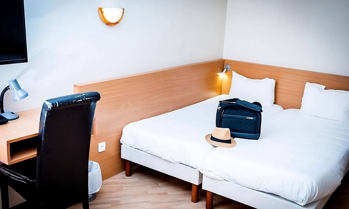 Gap Hotel | Minutes from Lauzon Ski Lift, Stay in a Pet-Friendly Hotel with On-Site Parking!