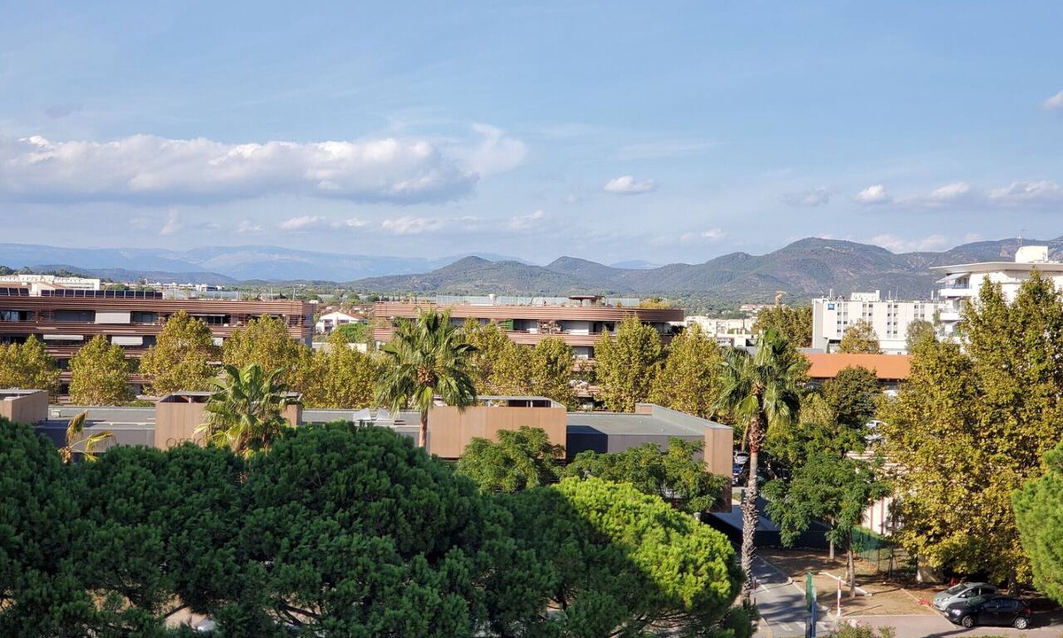 Frejus Plage Apartment | Miougrano 3 Rooms Air Conditioned 48m2 Balcony, Swimming Pool, Parking, Close to Everything