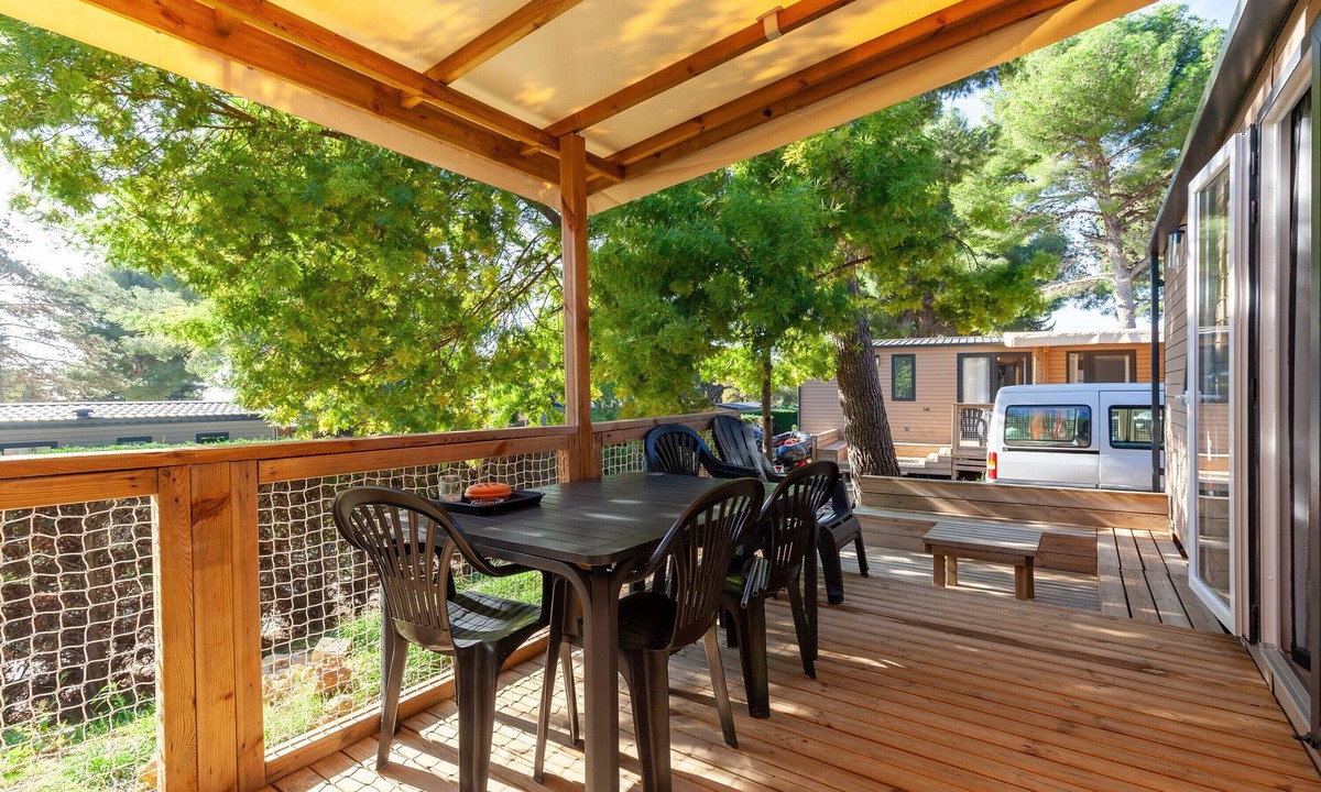 Carry-le-Rouet RV Rental | Mobile Home 'Camping Lou Soulei 218' with Sea View, Shared Pool and Air Conditioning