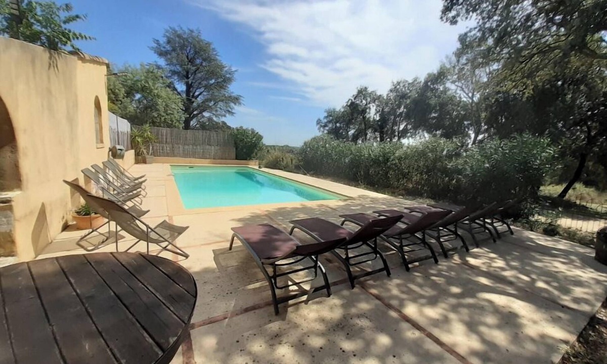 Boisseron House | Modern air-conditioned gite in the heart of nature/oliveraie, large swimming pool