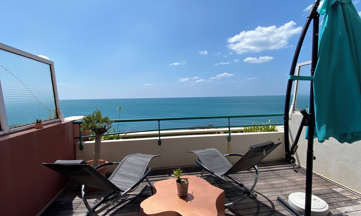 Sete Apartment | Modern apartment breathtaking sea view and waterfront