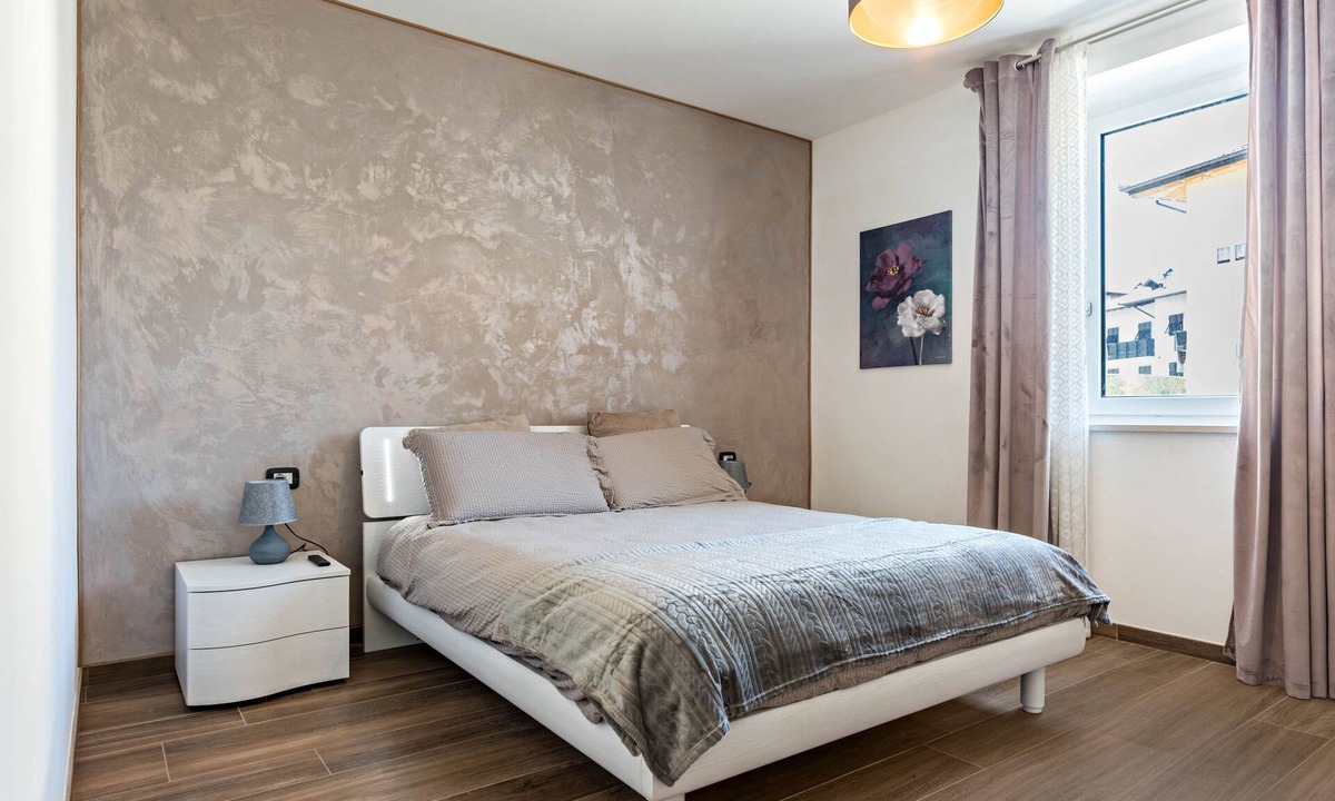 Tuenno Apartment | Modern Apartment "Villa Vacanze Renetta" with Mountain View & Balcony