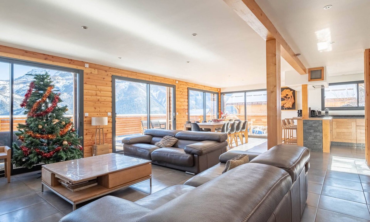 Pra Loup Ski Chalet | Modern chalet in Pra Loup - 16 people, jacuzzi, parking