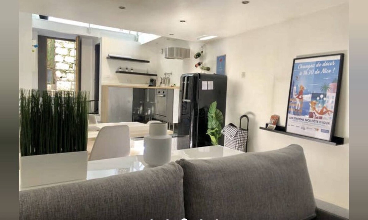 Old Town Apartment | Modern loft 60 m2 2 steps from the beach and Cours Saleya in peace