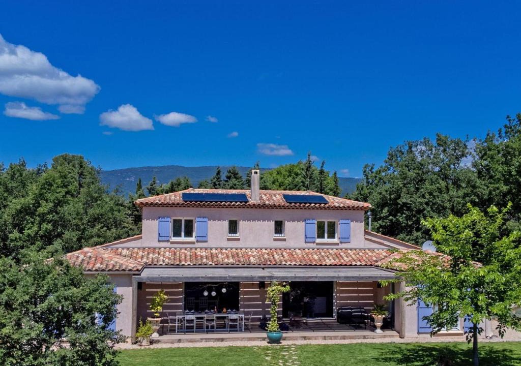 Tourrettes Villa | Modern Villa in Tourrettes with Swimming Pool