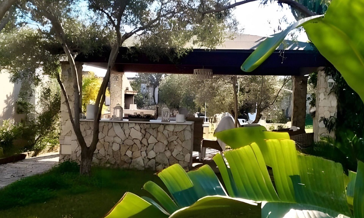 Quartu Sant'Elena Villa | Modern Villa Maria Beatrice with Spacious Garden