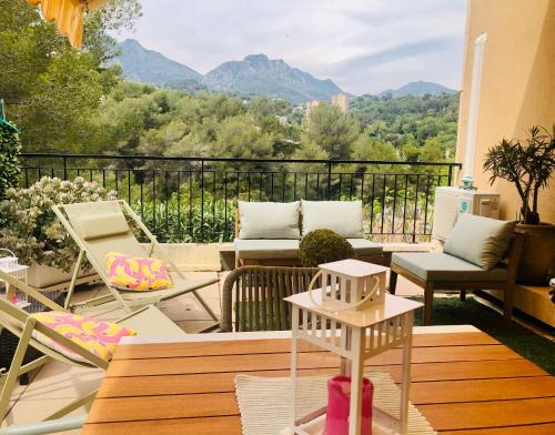 Roquebrune-Cap-Martin Apartment | Mon Appart avec Terrasse et Piscine
