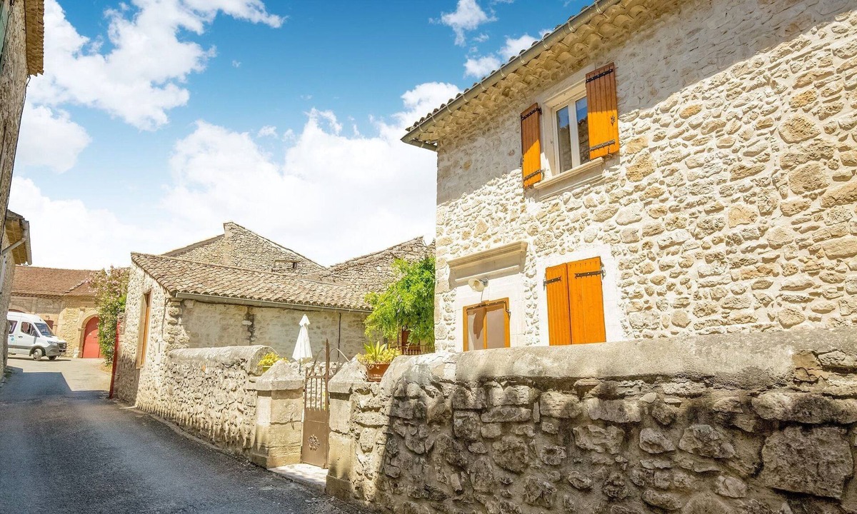 Montclus House | Montclus Charm: Views & Calm