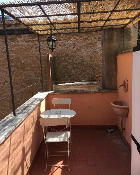 Rione VII Regola Apartment | Montoro 15 Attic Suite